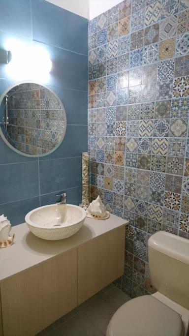 Isabella Court Townhouse Near Venus Beach And Lidl Paphos Exterior foto